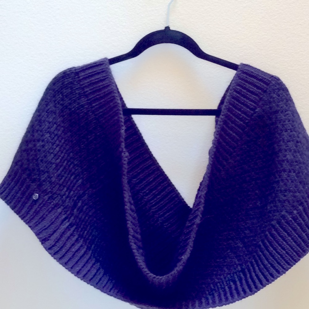 Lululemon endless scarf